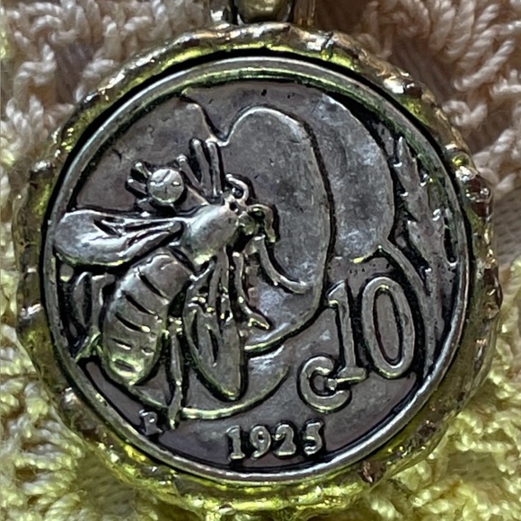Jewelry - Vintage genuine 1925 kingdom of Italy 10 centesimi coin pendant.